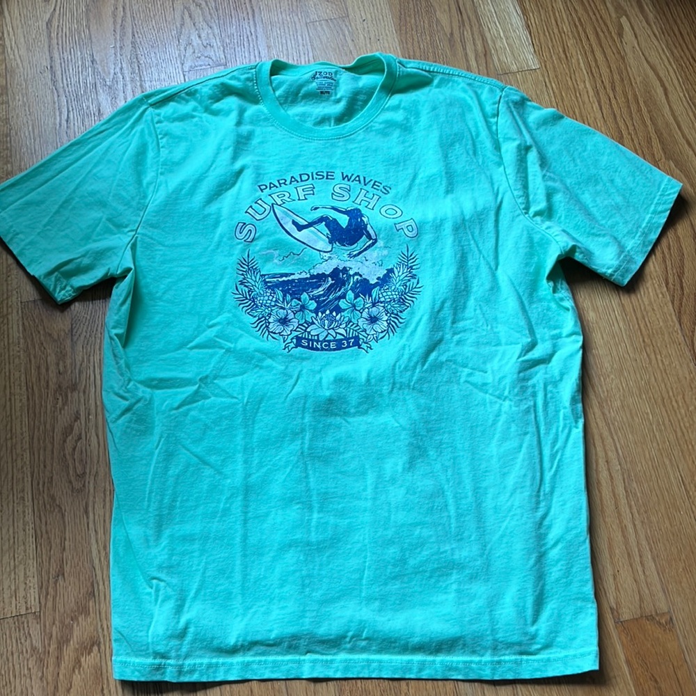 Paradise Waves Surf Shop Tshirt
